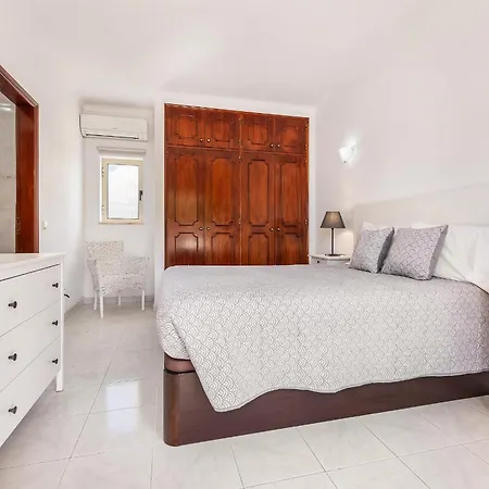 Hébergement de vacances Chiquito - Private Pool&parking - Bbq&ac&wi-fi *