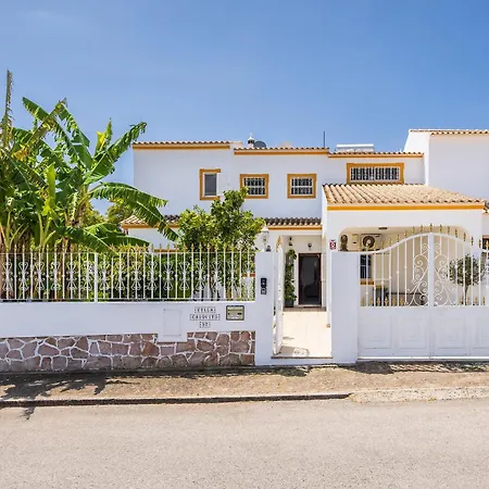 Chiquito - Private Pool&parking - Bbq&ac&wi-fi Feriehus