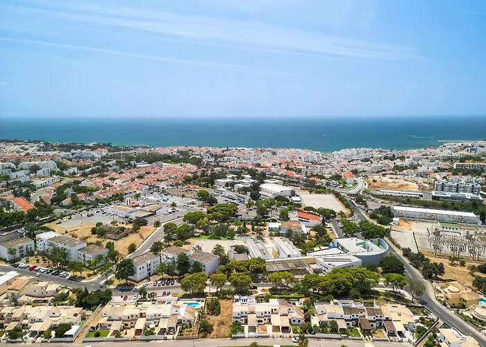 Дом отдыха Chiquito - Private Pool&parking - Bbq&ac&wi-fi